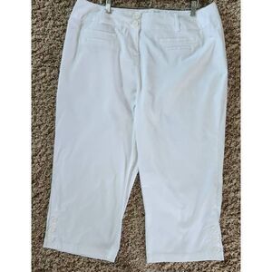 P34 Cato Woman white Stretch wide leg crop pants. Super nice fabric.  NWOT
